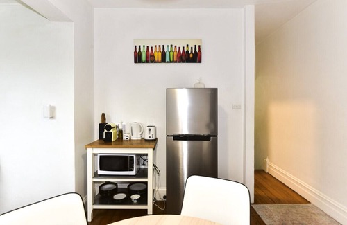 Surry Hills Condo | Sunny Apartment in Surry Hills