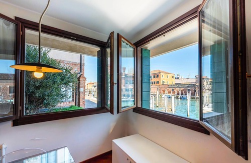Molina Apartment | Sunny Apartment With A Lovely View