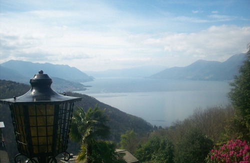 Vignone Apartment | Sunny apartment with breathtaking lake view