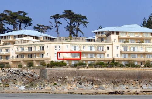 Morgat Apartment | Sunny apartment with magnificent views of Sea
