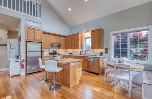Langley House | Sunny Backyard, Fireplace, Coastal Access in Peaceful Neighborhood Near Shopping