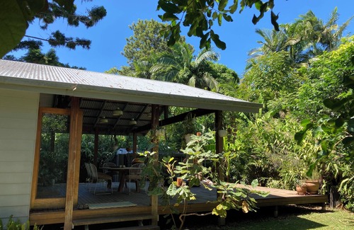 Moffat Beach House | Sunny Beach Haven Moffat