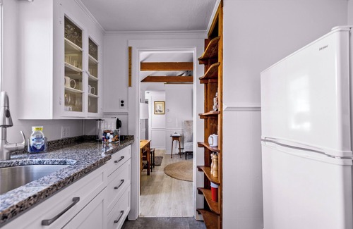 Provincetown Cottage | Sunny Beachfront Condo + Parking! Provincetown West End
