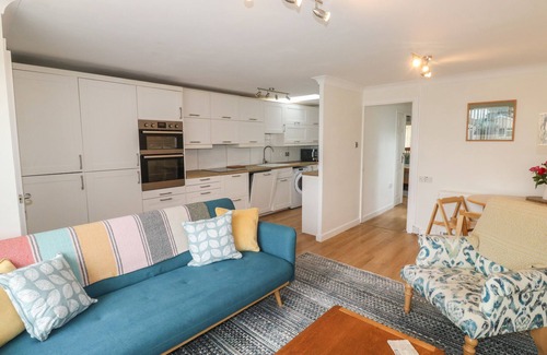 Malborough Cottage | SUNNY BREEZE, pet friendly, with a garden in Malborough