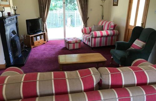 Courtown House | Sunny Bungalow