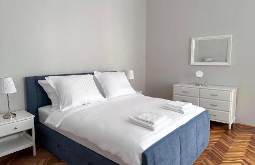 Orszagut Apartment | Sunny Castle Apartment