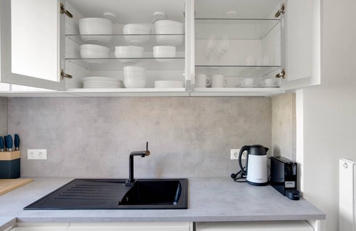 West Berlin Centre Apartment | Sunny Charlottenburg 1BR next to Savignyplatz, by Blueground