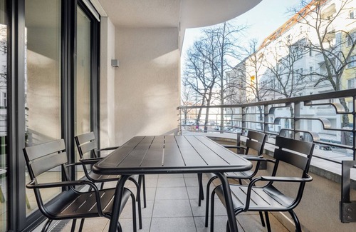 Halensee Apartment | Sunny Charlottenburg 2BR in quiet area near Kurfürstendamm, by Blueground