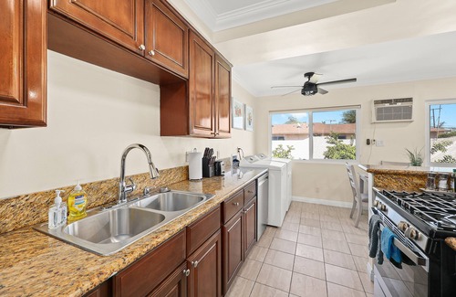 Alhambra Apartment | Sunny & Cheerful Near I-10 ~ Queen Beds ~ Parking