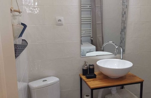 Chugureti Apartment | Sunny&cosy Ingeo Rooms Near Dry Bridge With Green Inner Balcony :)