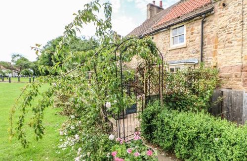 Staindrop House | Sunny Cottage