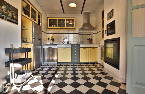 Mombaruzzo House | Sunny courtyard with panoramic views of the historic village center. For sole use