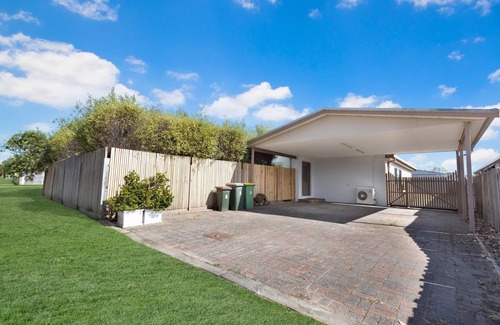 Paynesville House | Sunny Cove - Equipped with everything you need to relax and enjoy the Lakes