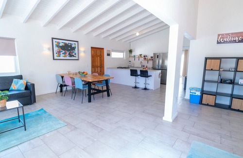Bushiri Villa | Sunny Eagle Beach Villa - 3 Min. From Beach