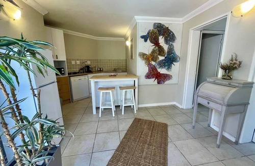 Somerset West Apartment | Sunny garden apartment in a top location, surrounded by nature - pure relaxation!