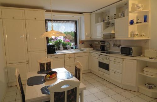 Oberthal Apartment | Sunny Hill