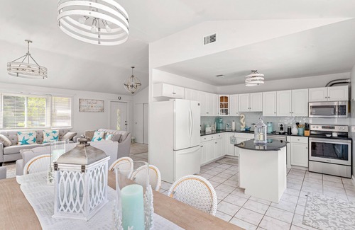 Orient Point House | Sunny home near private community beach with private pool, pool spa, backyard