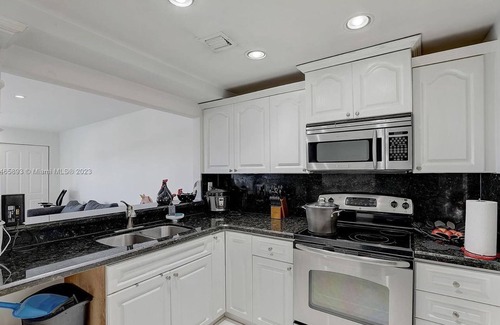 Aventura Condo | Sunny Isle, "Eastern Shores" North Miami Beach Paradise.