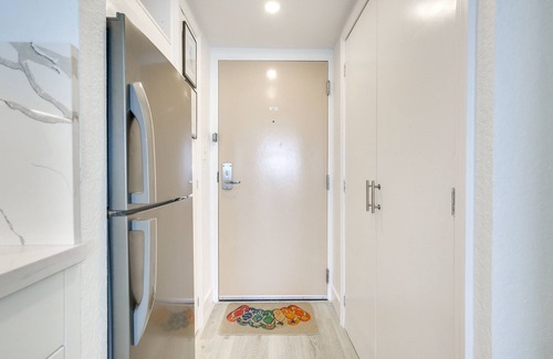 Sunny Isles Beach Apartment | Sunny Isles Beach Retreat w/Resort Perks!
