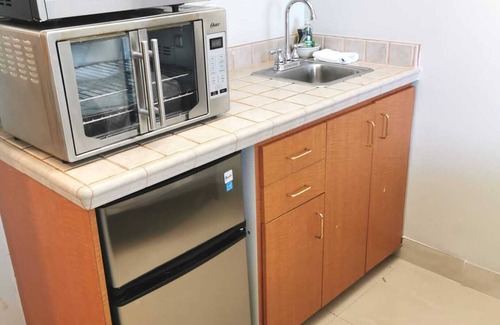 Sunny Isles Beach Apartment | Sunny Isles Florida ,beach front ,studio for rent.
