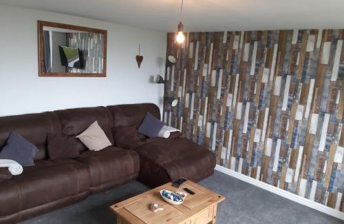 Oldham House | Sunny Lynn