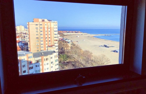Constanta Apartment | Sunny, Modern Apt. by the Beach ♥