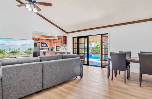 Sunrise House | Sunny Paradise w/Saltwater Pool Hot Tub & BBQ Grill Fort Lauderdale Sawgrass