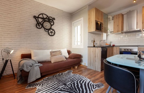 El Guinardo Apartment | Sunny Penthouse in Sagrada Familia
