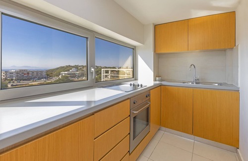 Petaloudes Apartment | Sunny Penthouse & Modern Amenities ★ Sea View ★