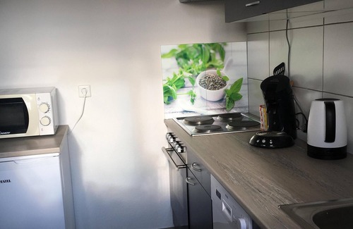 Fasanenhof Condo | Sunny penthouse, VERY good location, airport/trade fair with S-Bahn only 2 stops