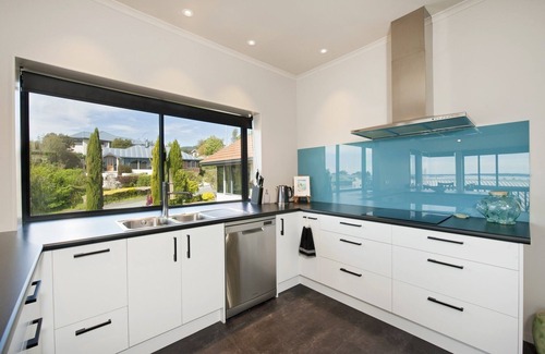 Richmond House | Sunny Richmond Holiday Home - All-day sun & sea views