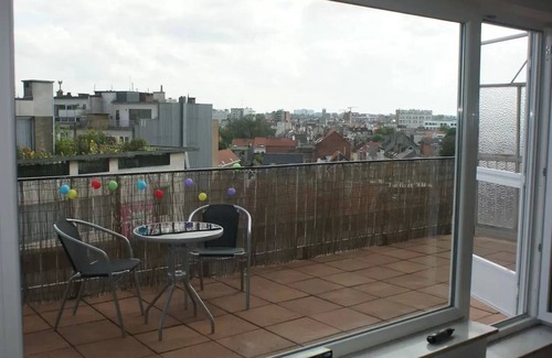Borgerhout Apartment | Sunny Rooftop Apartment