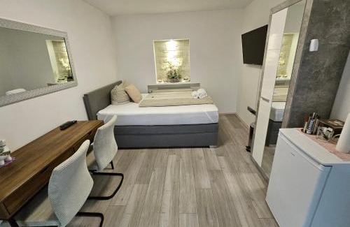 Duerrwangen Apartment | Sunny room 2