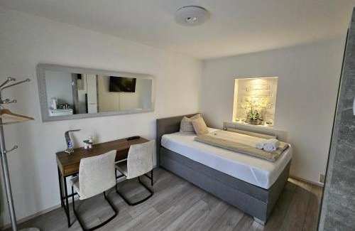 Duerrwangen Apartment | Sunny room 2