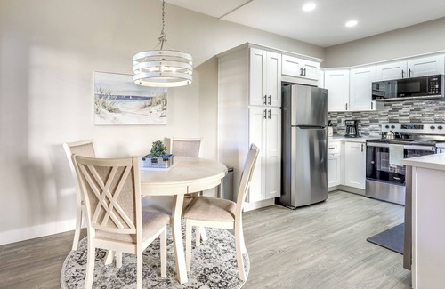 San Diego Condo | Sunny San Diego Condo w/Pool Access Near Wineries