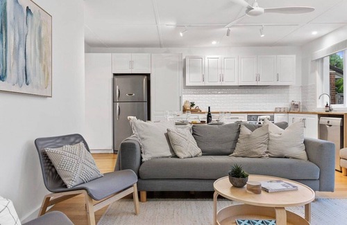 Tootgarook House | Sunny Shores | Family Retreat with Heated Spa