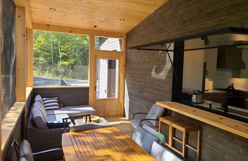 Madawaska Valley Cottage | Sunny Shores Lakehouse - scandi style cottage