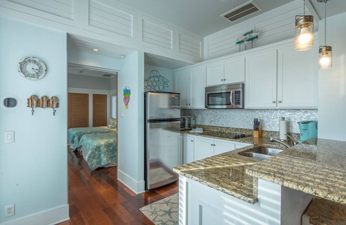 Carrabelle Cottage | Sunny Side Up 1br/1ba less than 5 min. to beach!