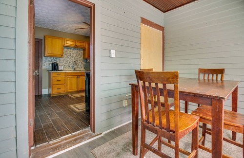 Dayton Condo | Sunny + Spacious Dayton Condo ~ 1 Mi to Downtown!