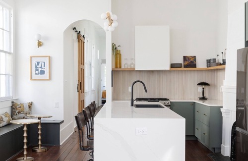 Faubourg Delassize House | Sunny Spacious Garden District Home