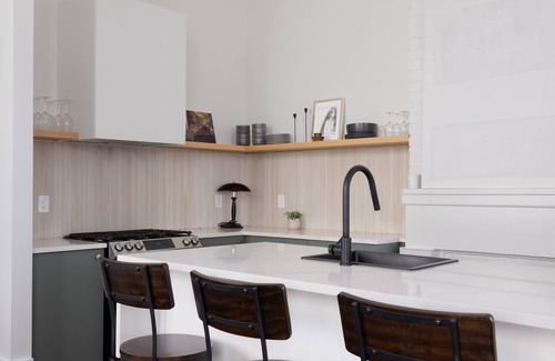 Faubourg Delassize House | Sunny Spacious Garden District Home