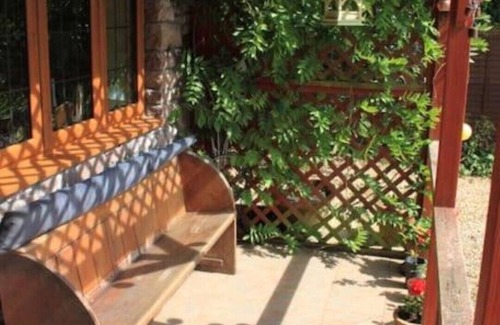 Pill Apartment | Sunnyside Cottage - Rural 2-bedroom apartment