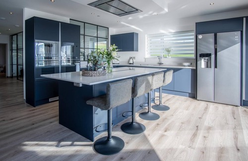 Pendine House | Sunrise - 5 Bedroom Luxurious Holiday Home - Pendine