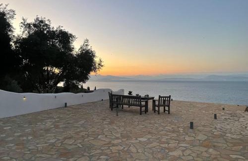 Agios Matthaios Apartment | Sunrise Apartment, Stunning Sea and Mountain View