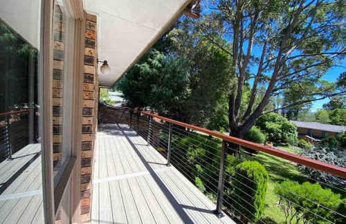 Mount Victoria House | Sunrise Artist at Mt Victoria