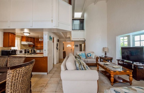 Paradise Island Villa | Sunrise Beach Resort-Same Beach as Atlantis-3 Bedroom-Villa Tropicalia