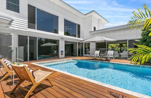 Sunrise Beach House | Sunrise Beach Luxury Home - Style & Sophistication