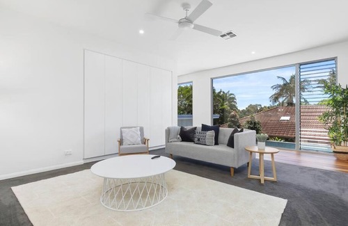 Sunrise Beach House | Sunrise Beach Luxury Home - Style & Sophistication