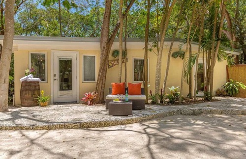 Key Largo House | Sunrise Bungalow w/Plenty of Shade at Largo Resort