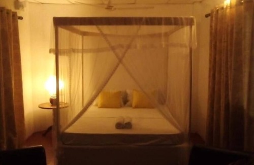 Negombo House | Sunrise City Palace